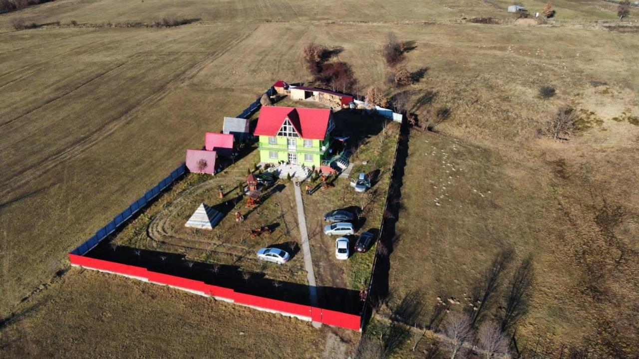 La Capra Vecinului Villa Oglinzi Exterior photo